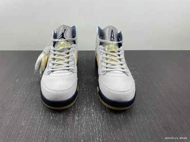 Cheap FZ5758-004 Ma x Maniere A 5 WMNS Air Jordan 0510